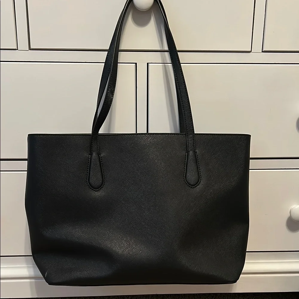 Kate Spade Black Tote Bag with Elegant Design - Picture 6 of 8